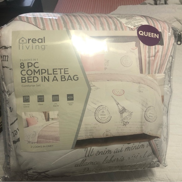 Real Living Other - NWT Queen 8-Piece Comforter Bed-in-a-Bag Pink & White Paris France Travel Theme